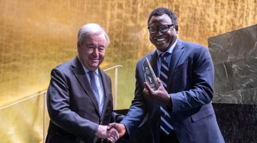 United Nations Secretary-General António Guterres (left) with Nelson Mandela Prize awardee Kennedy Odede of Kenya at the informal meeting on the observance of the annual Nelson Mandela International Day.